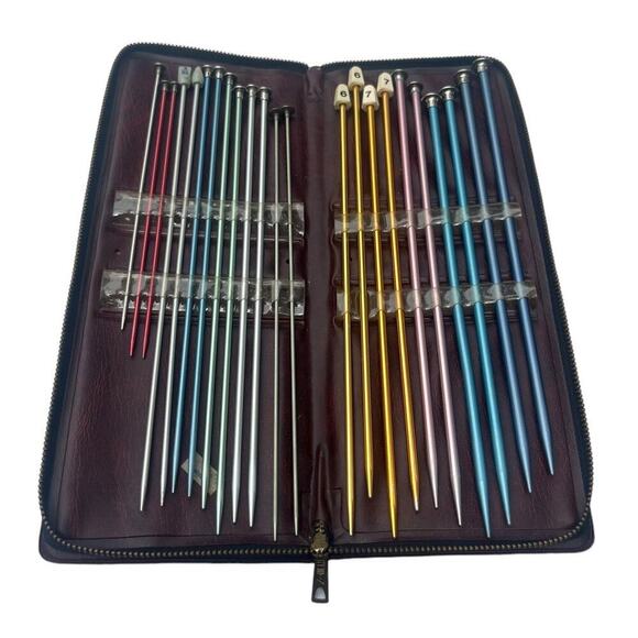 Vintage Knitting Needle Set in Zip Case - Picture 1 of 15